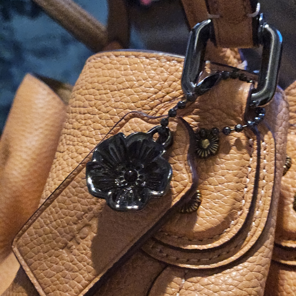 Coach Tan Leather Women's Bag - Picture 6 of 8